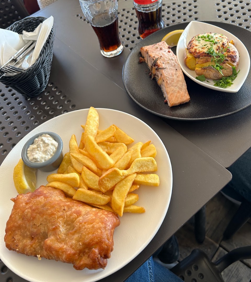 Rybka na Wartkiej: appetizing, clear photo of food