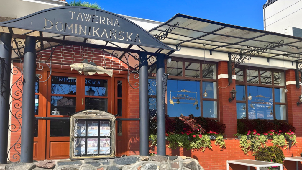 Tawerna Dominikańska: clear, professional exterior restaurant shot