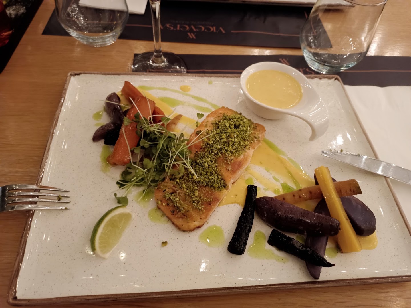Viceversa: appetizing, high-quality food photography