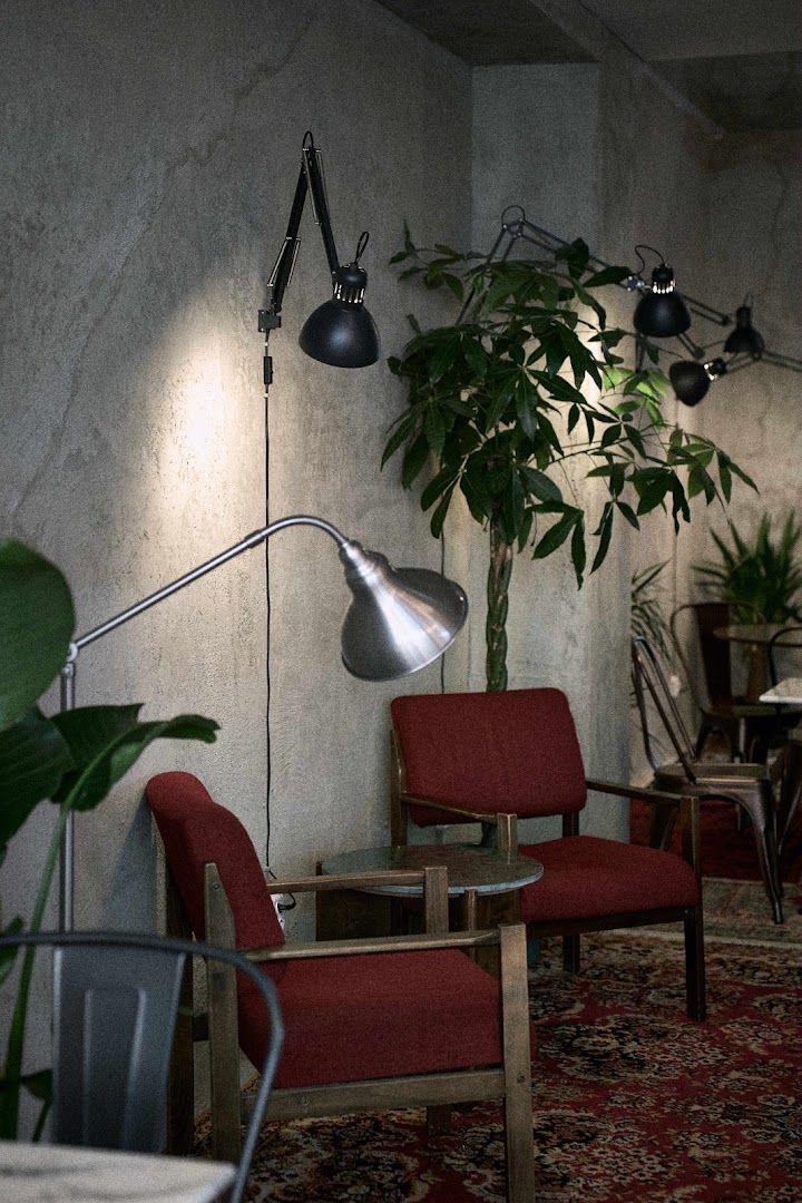 BRUK: atmospheric and high quality interior
