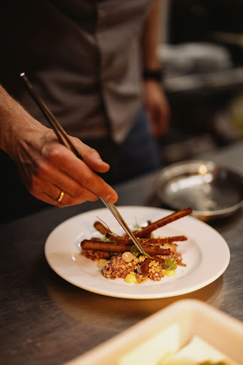 Haust: professional food preparation shot
