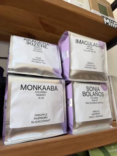 String Taste: clear display of coffee products