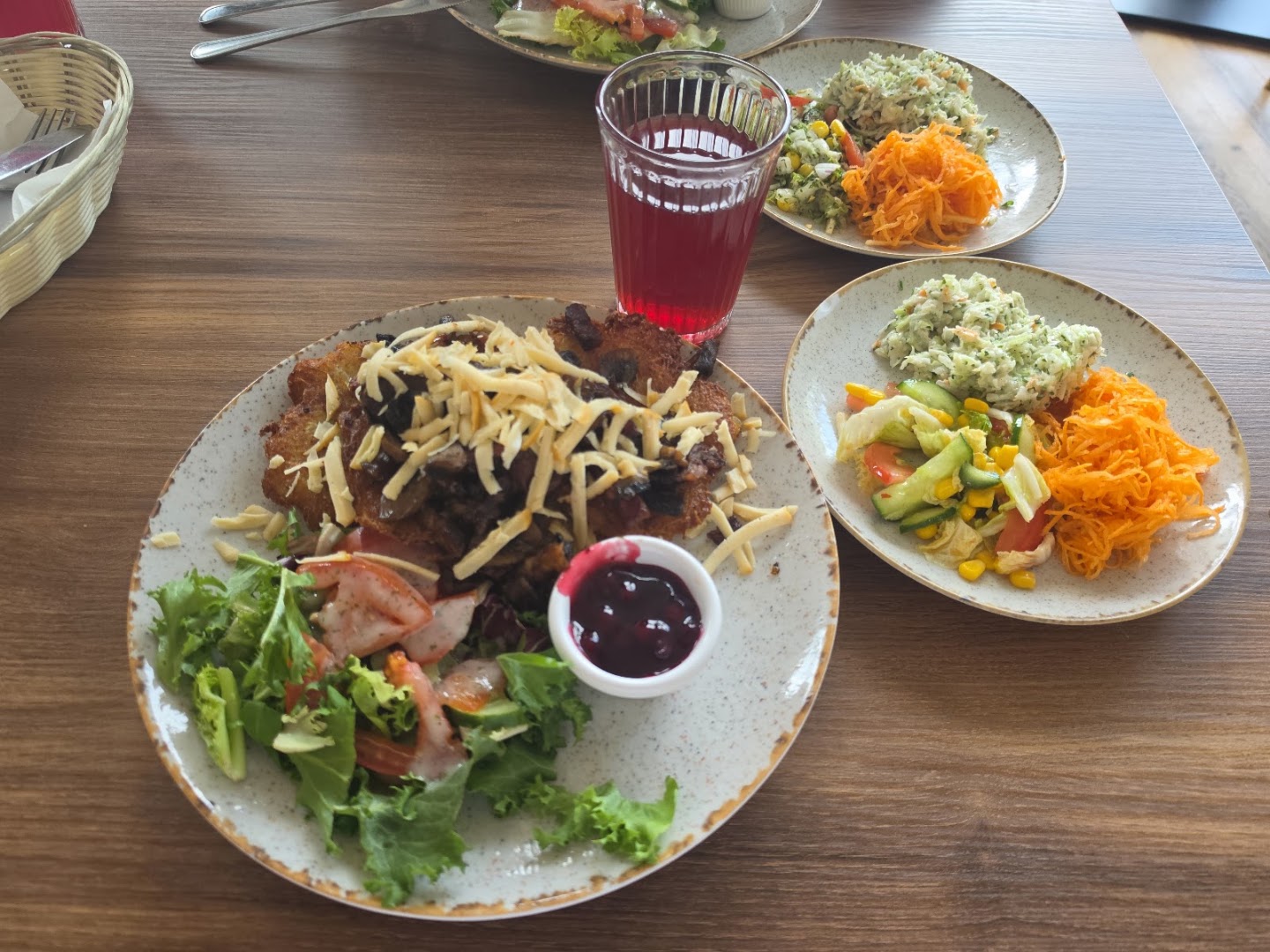 Bistro Trio: appetizing photo of restaurant food