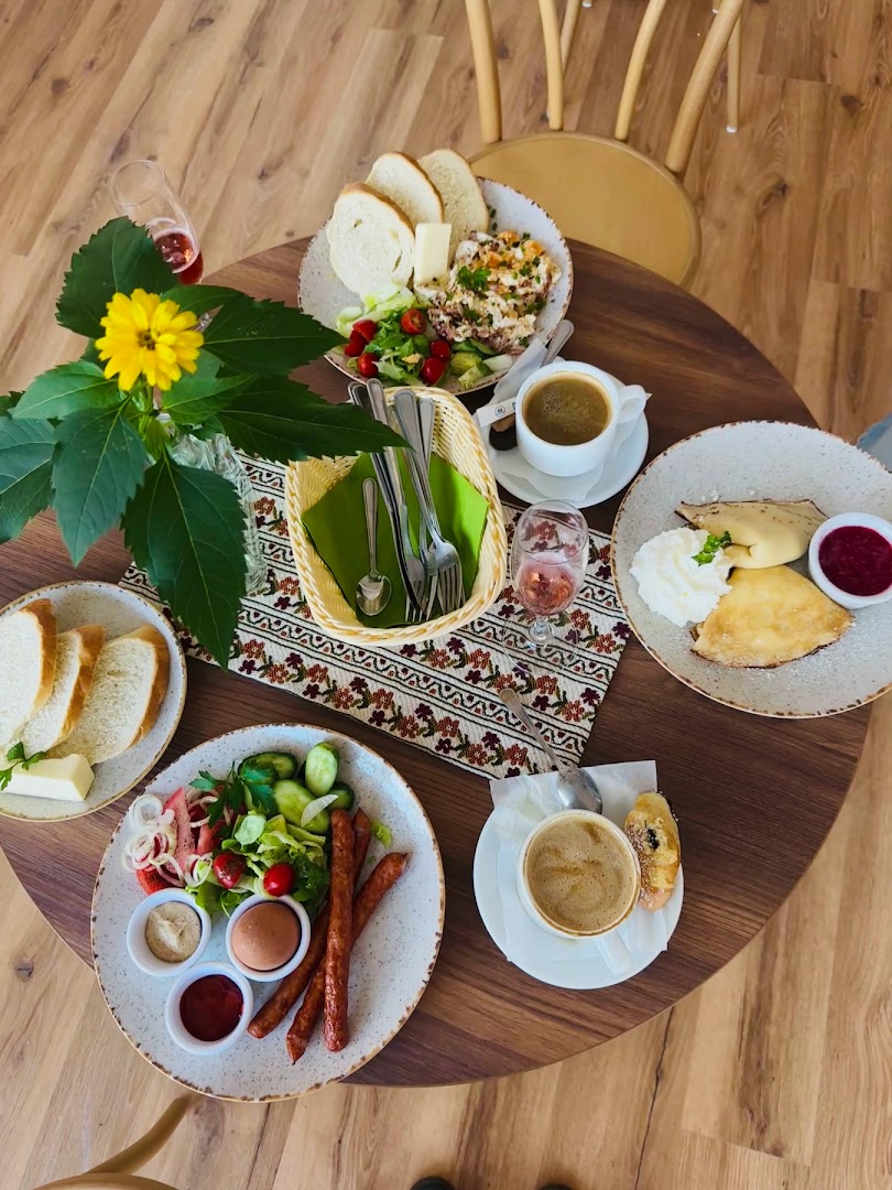 Bistro Trio: appetizing, high-quality food photography