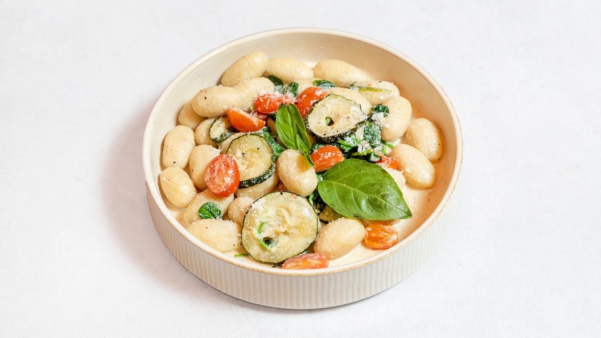 Bueno Cafe & Spritz: high quality professional food photo