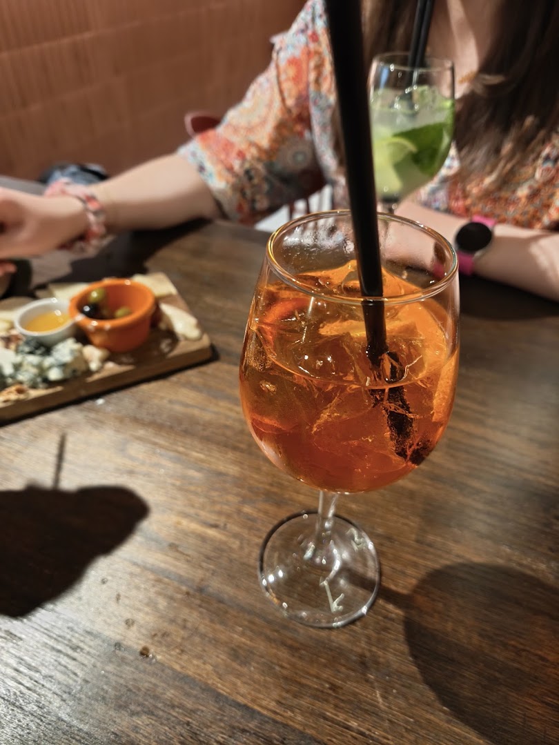 Bueno Cafe & Spritz: appealing shot of bar drinks