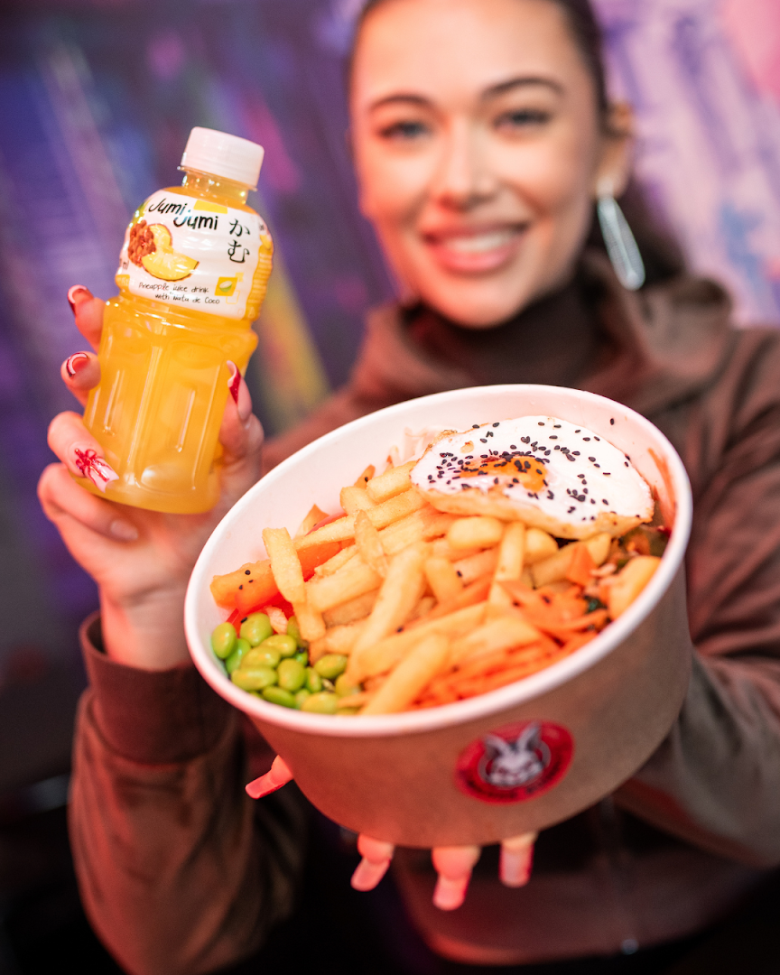 Buldak Bunny: appetizing food and brand presentation