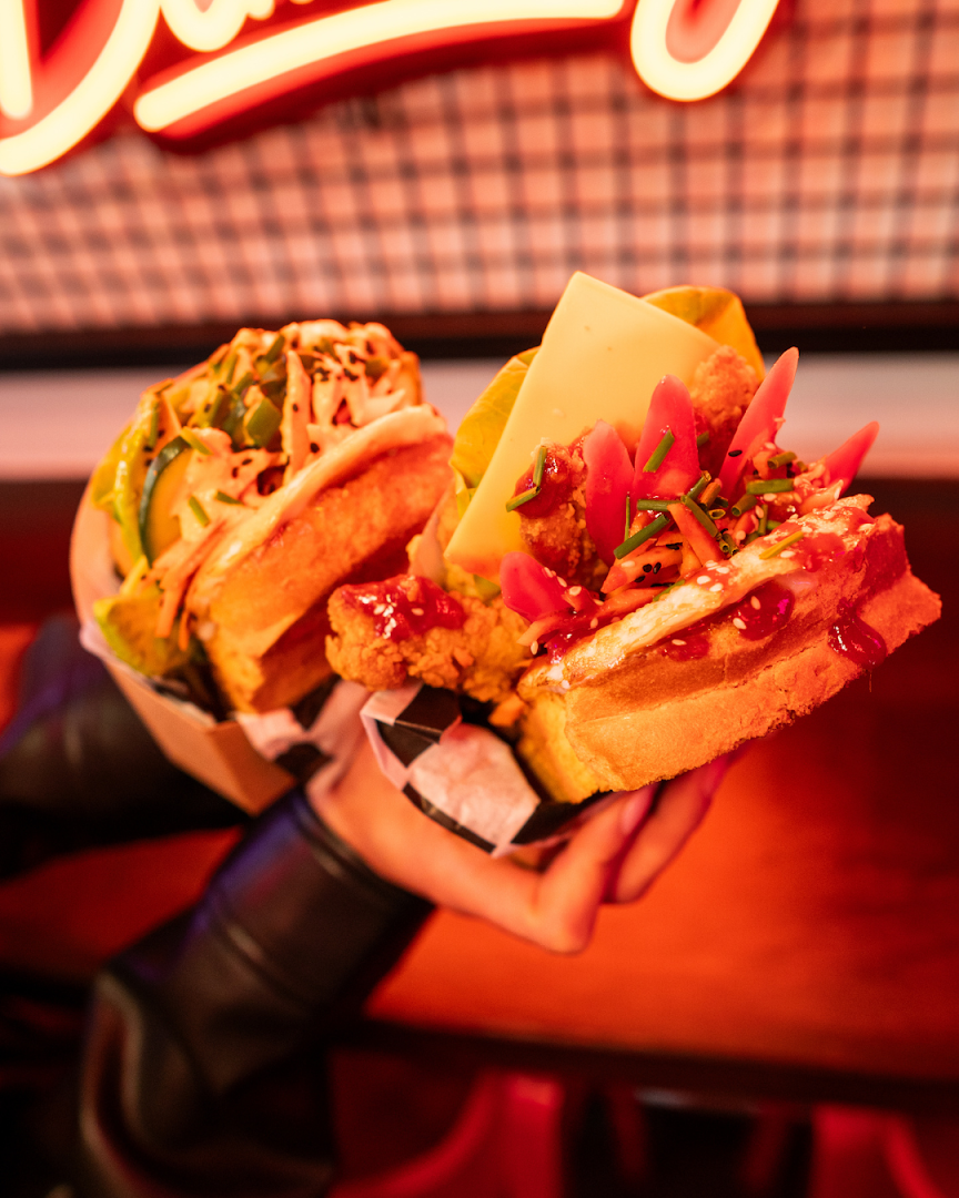 Buldak Bunny: appetizing, high-quality food photography