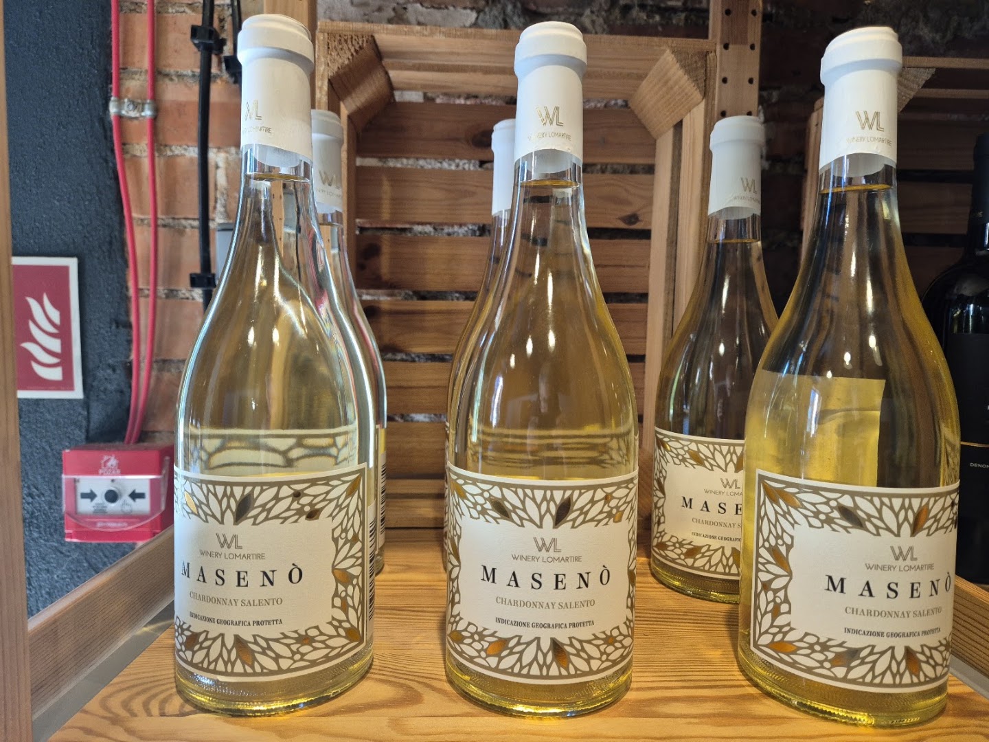 Casa del Primitivo: clear photo of wine bottles
