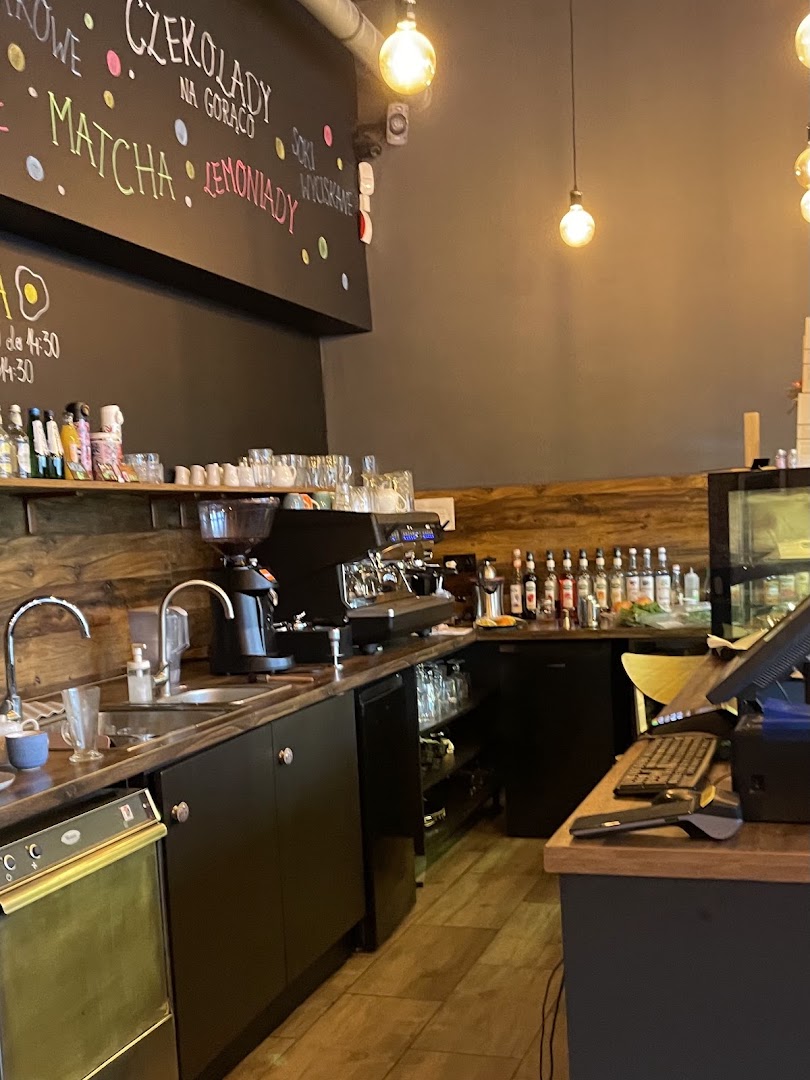 Colour Café: clear view of bar interior