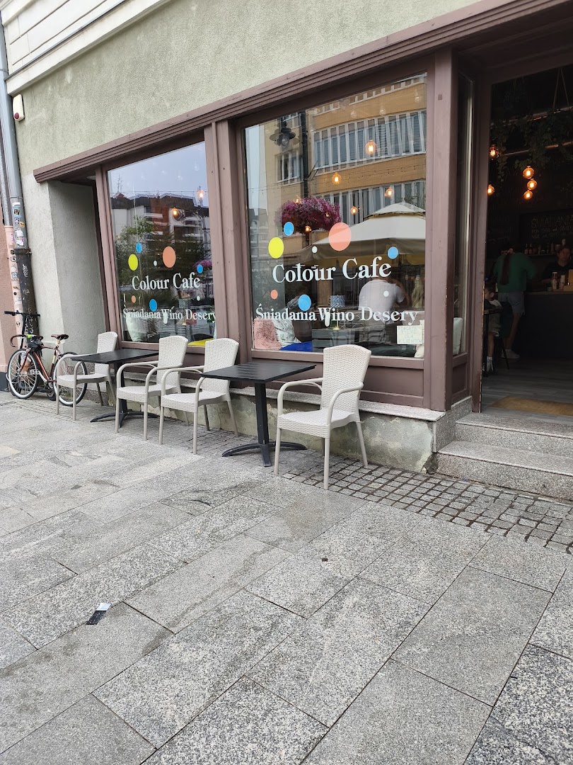 Colour Café: clear exterior shot of venue