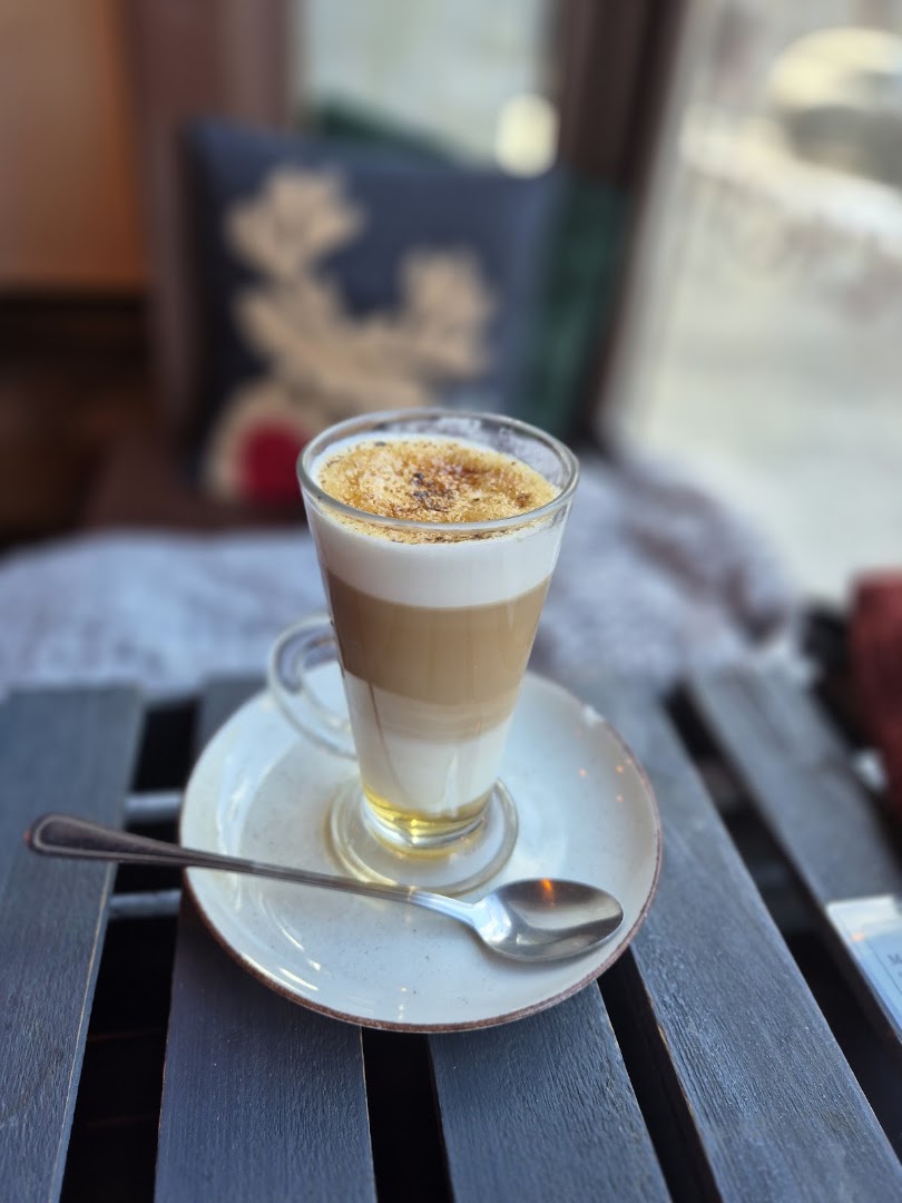 Colour Café: appetizing photo of a drink