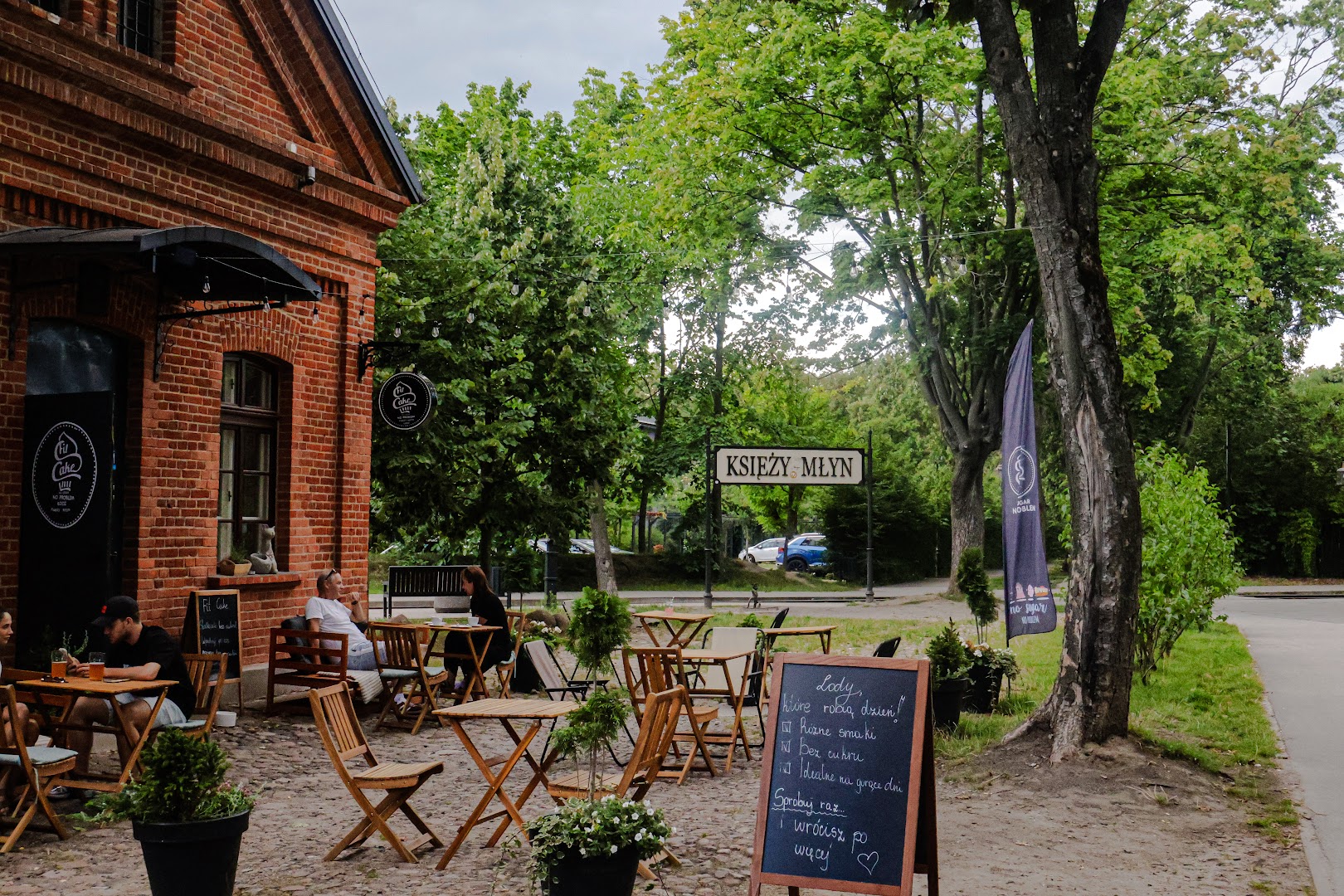 Fit Cake: inviting outdoor seating area shown