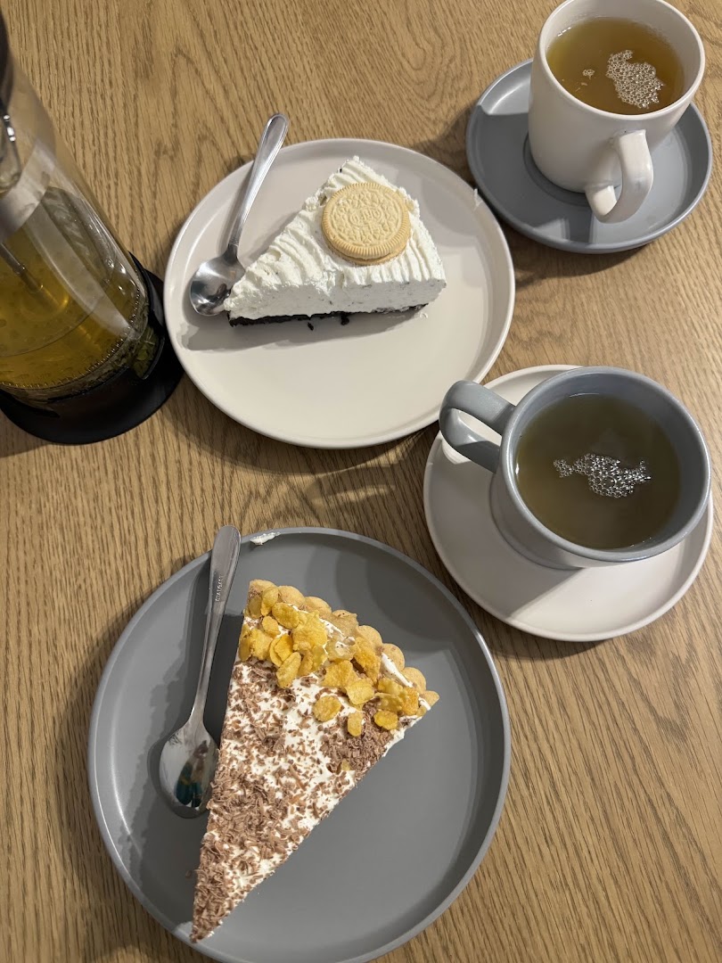 Merdająca Filiżanka: appetizing photo of served food