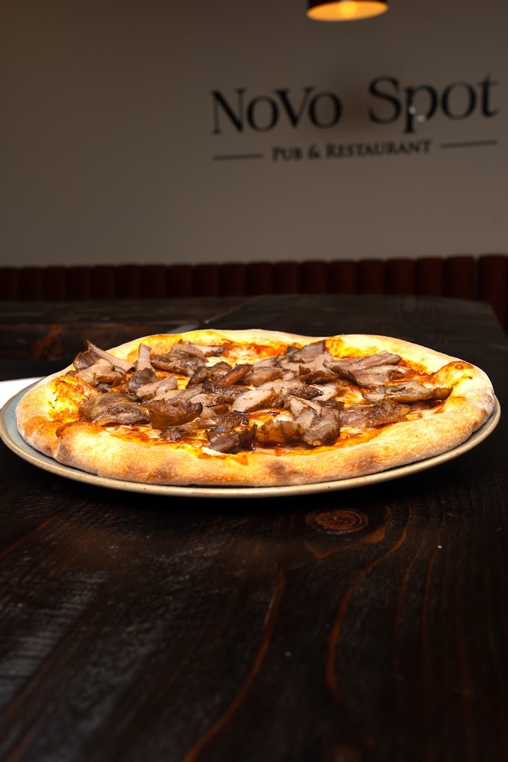 Novo Spot: appetizing food photo with branding