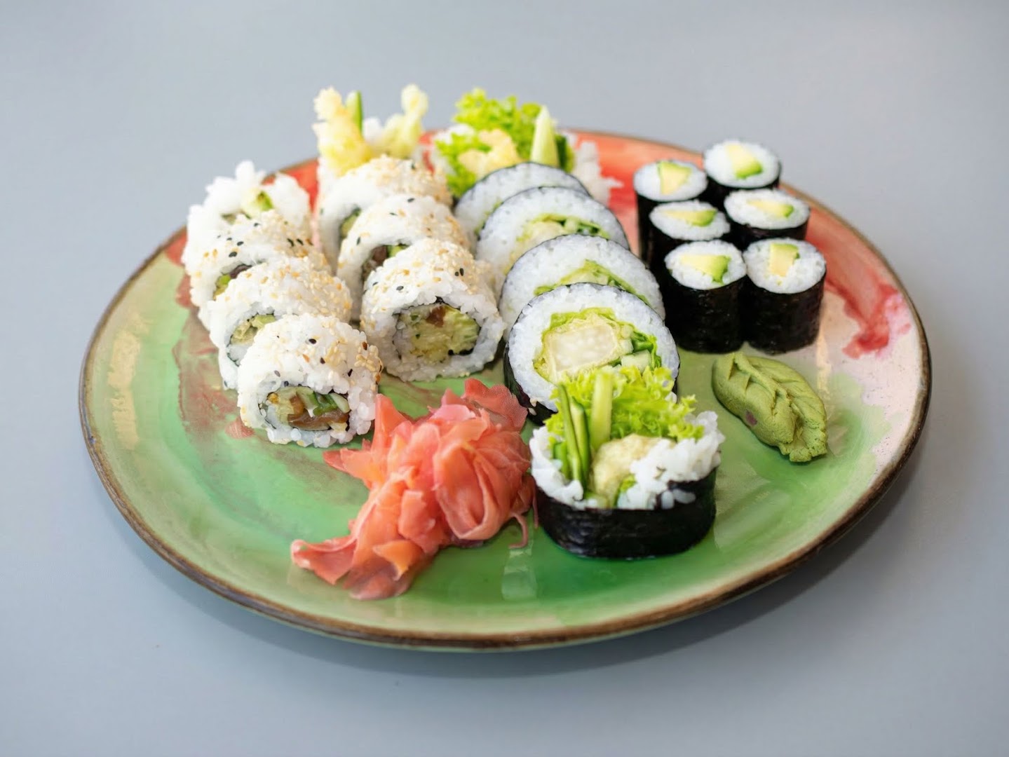 Sayuri Sushi: high quality, appetizing sushi photo