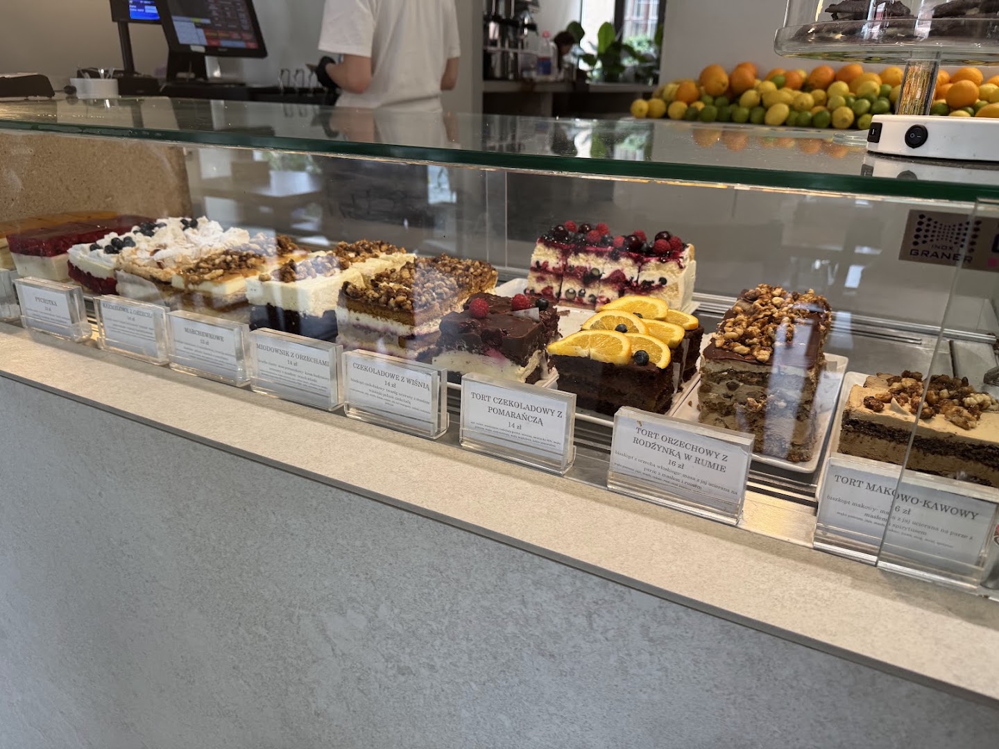 Anabilis: clear, professional display of food