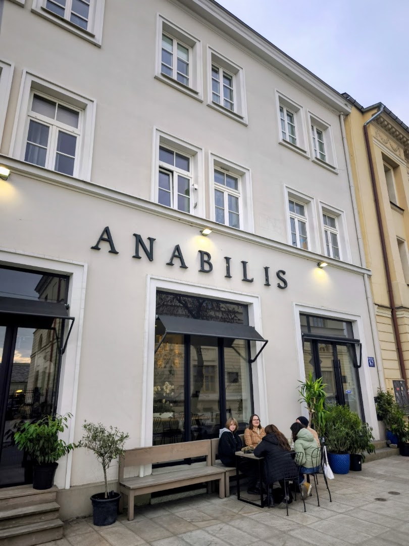 Anabilis: clear exterior shot showing atmosphere