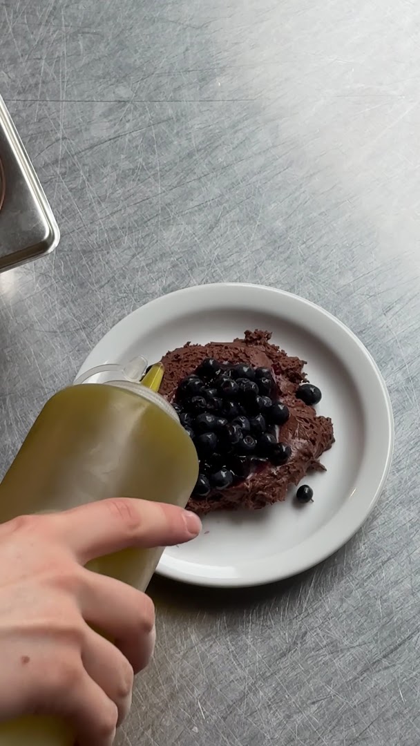 Raj Utracony: appetizing food preparation shot