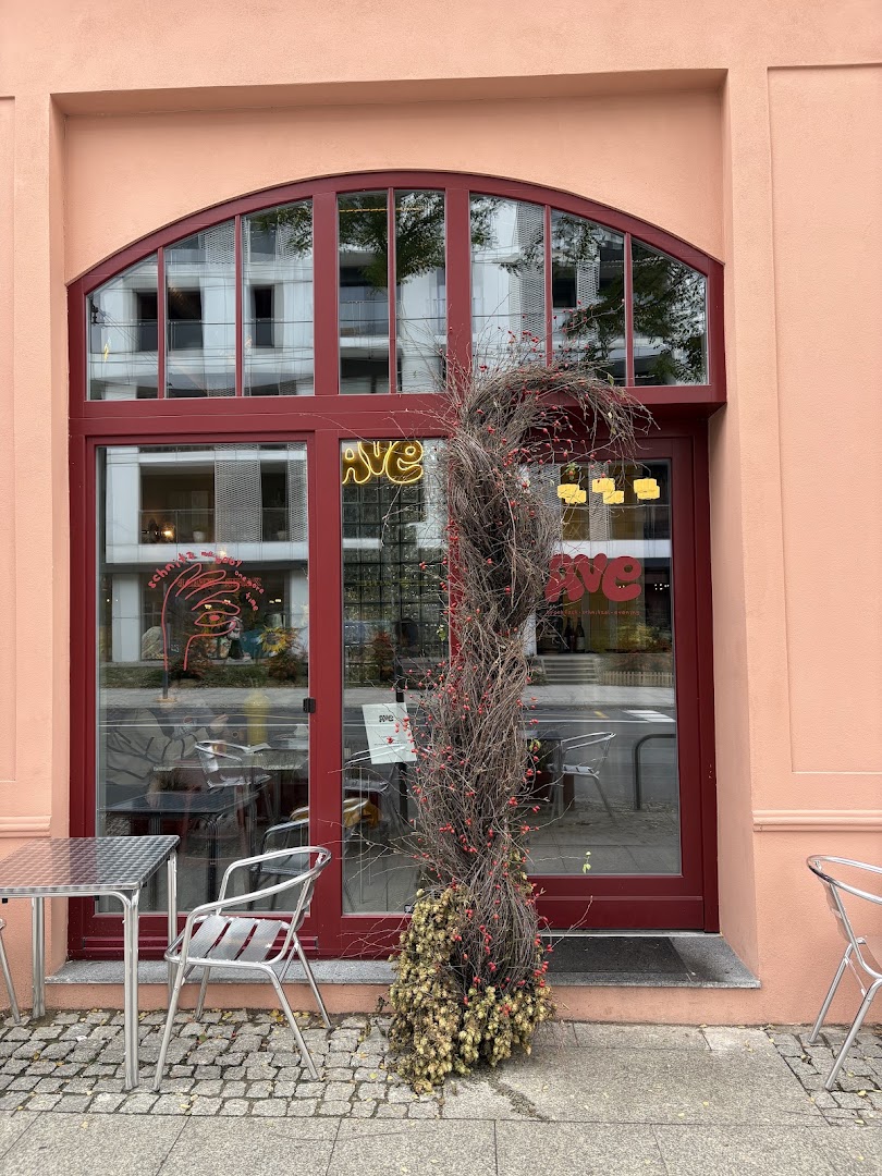 Ave: clear exterior shot of restaurant