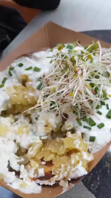 Pyraland: appetizing photo of restaurant food