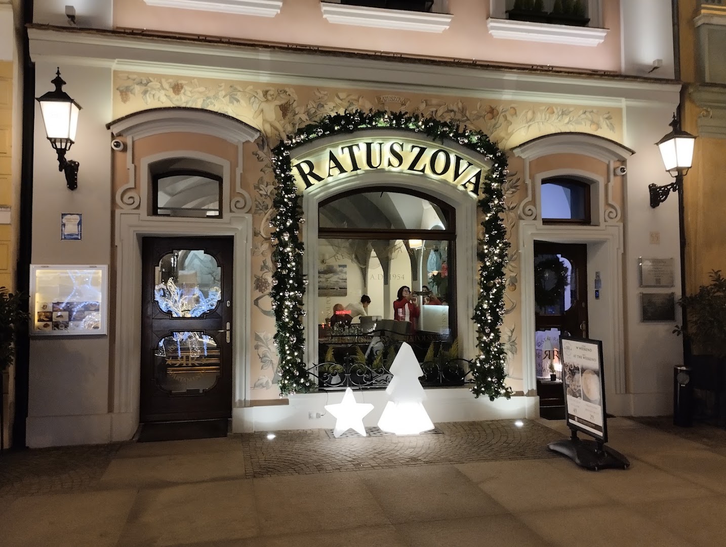 Ratuszova: attractive exterior shot of restaurant