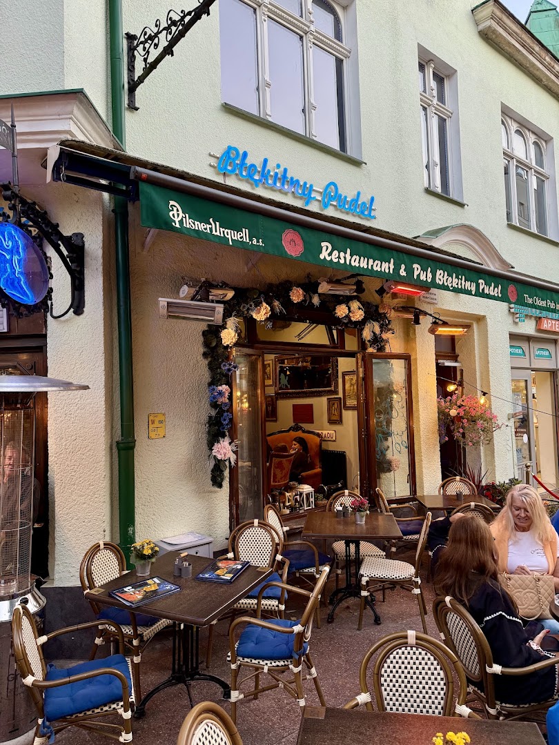 Błękitny Pudel: inviting exterior terrace shot