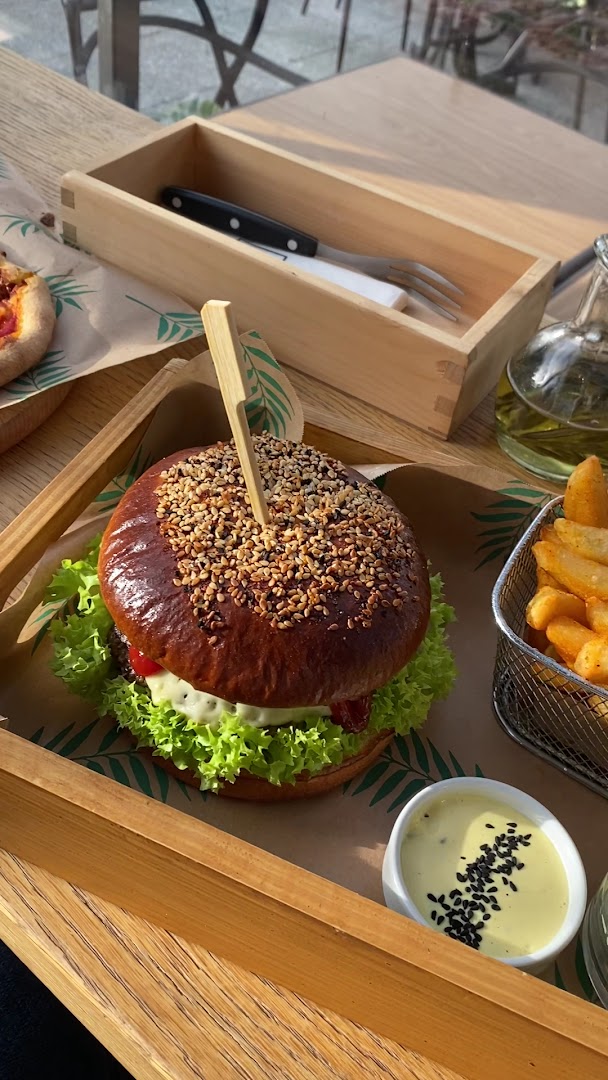 Prosty Temat: appetizing, high-quality food photography