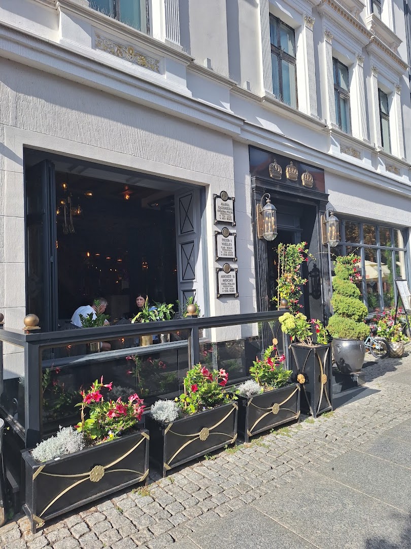Chleb i Wino: attractive exterior and inviting atmosphere