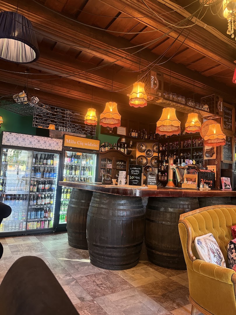 Gospoda pod Modrym Fartuchem: inviting atmosphere and interior shot