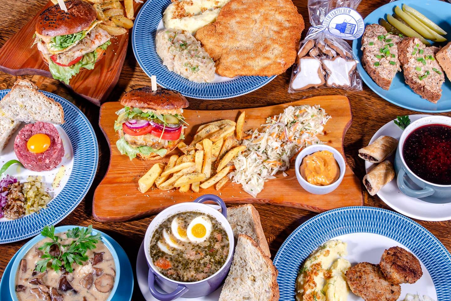 Gospoda pod Modrym Fartuchem: appetizing high quality food spread