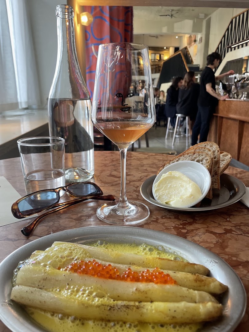 Bar Rascal: appealing food and bar atmosphere