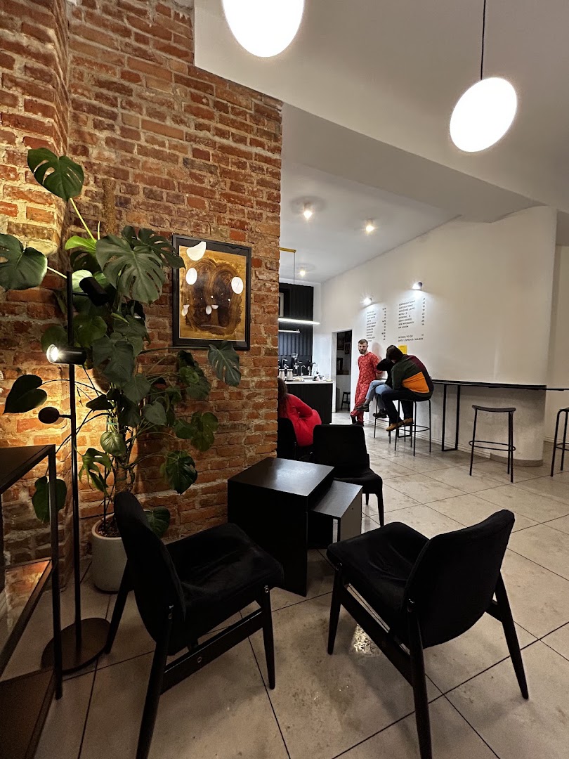 Dobra Materia: inviting bar atmosphere clearly
