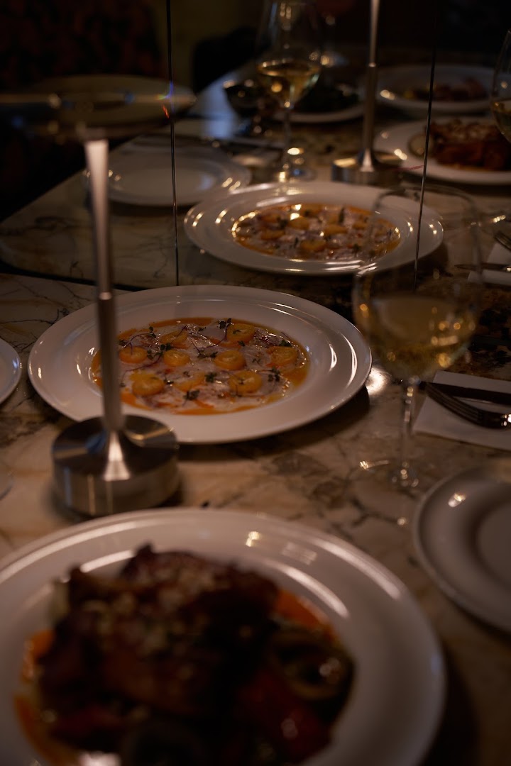 Padron: appetizing food photography, professional quality