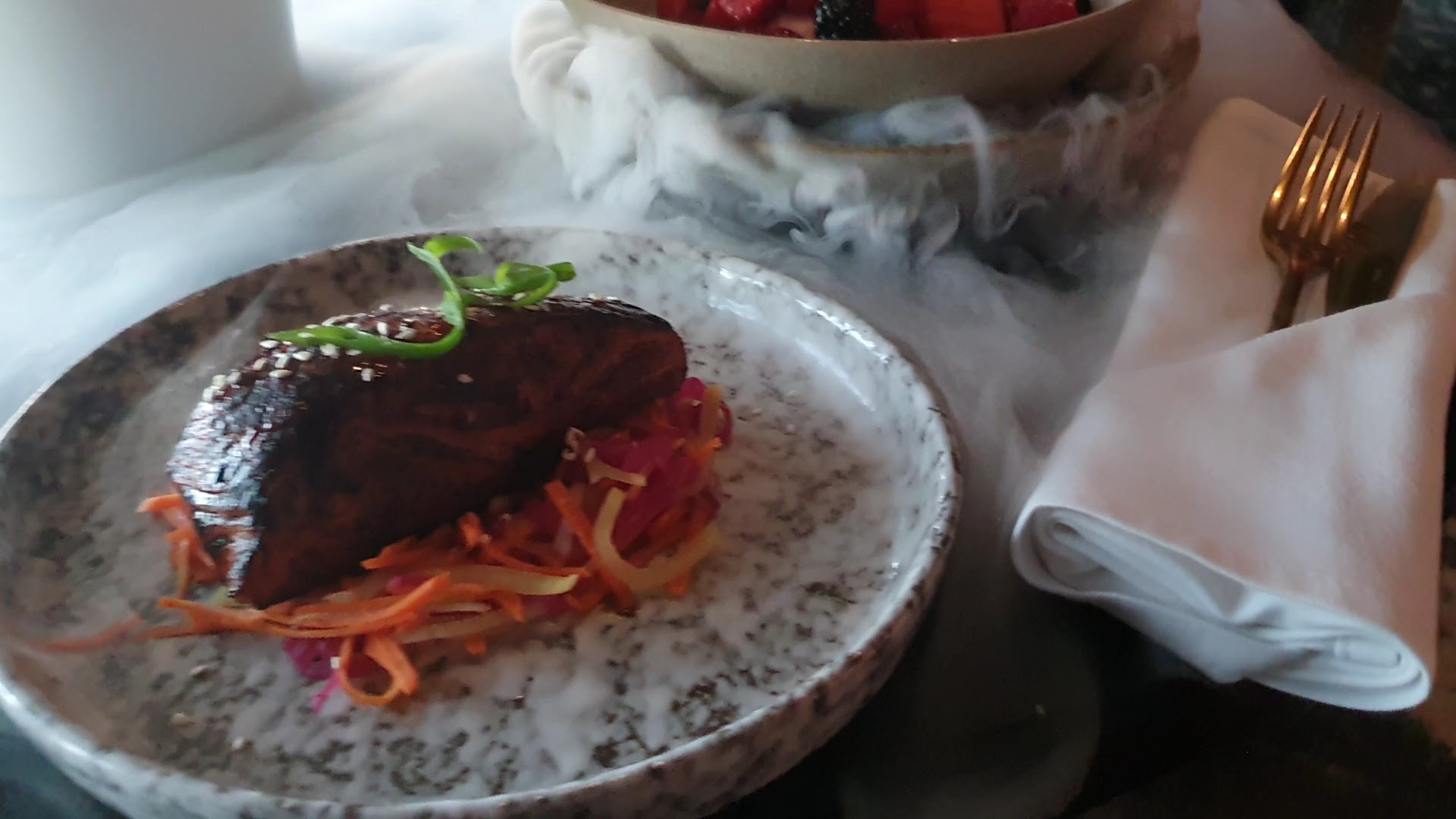 Panorama Sky Bar: appetizing food presentation with atmosphere