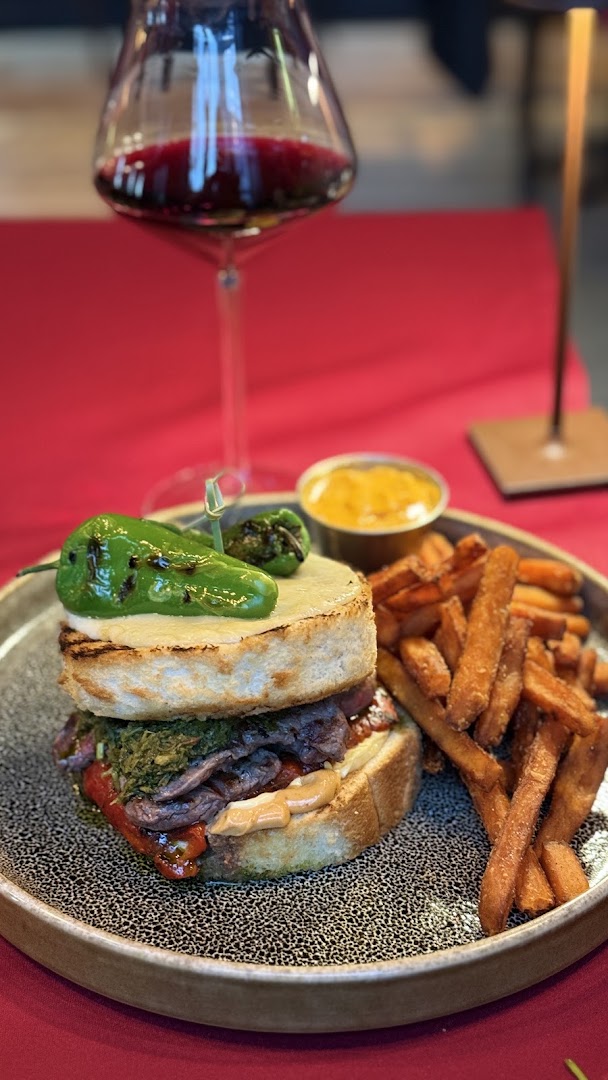 Puerto Madero: appetizing food and drink photography