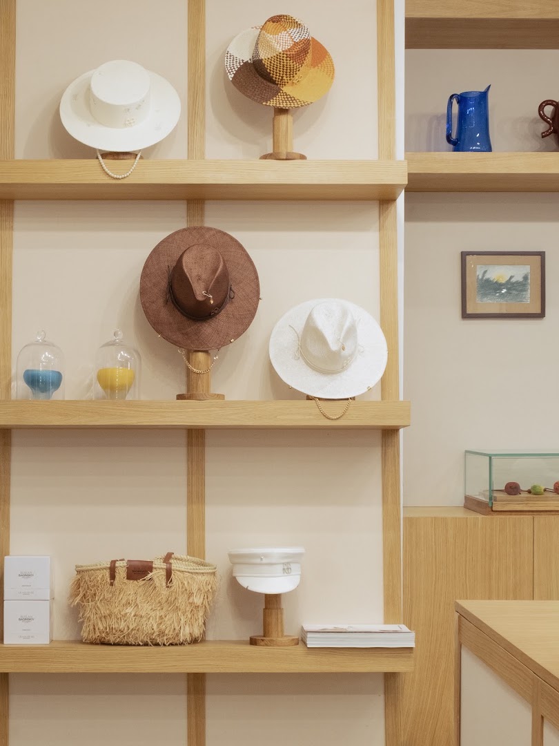 Ruslan Baginskiy Warsaw Store: professional display of shop products