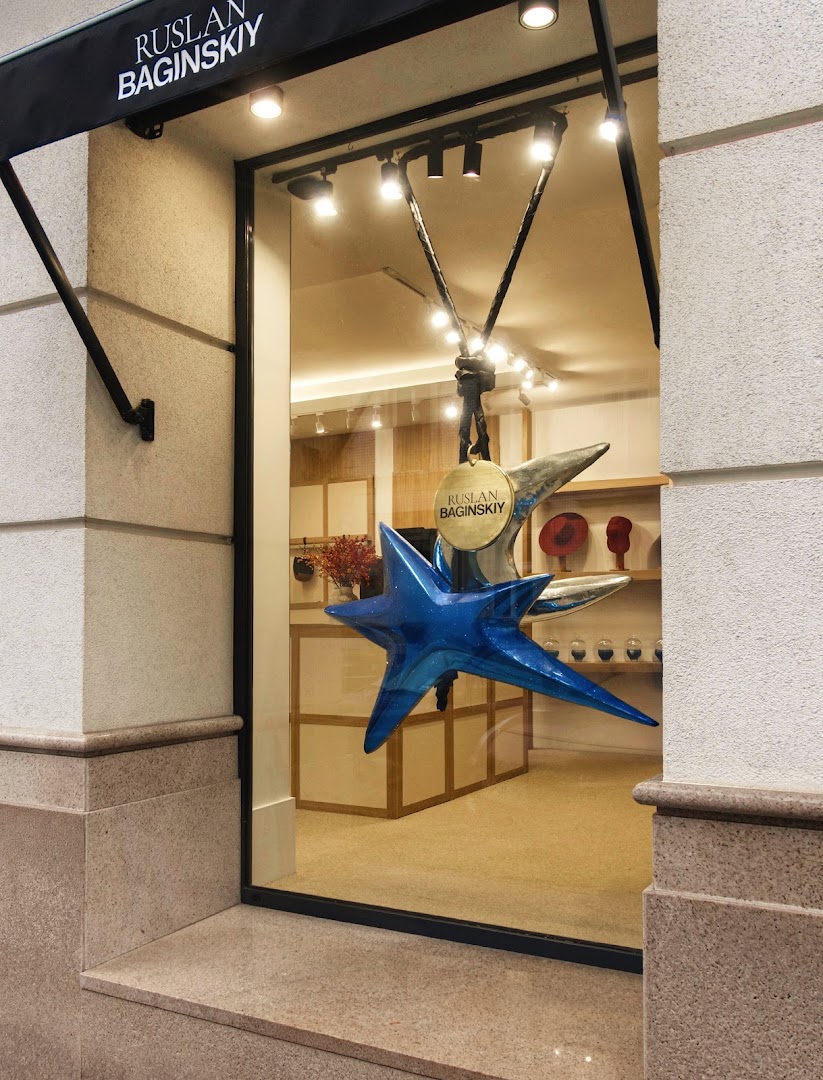Ruslan Baginskiy Warsaw Store: professional storefront and display photo