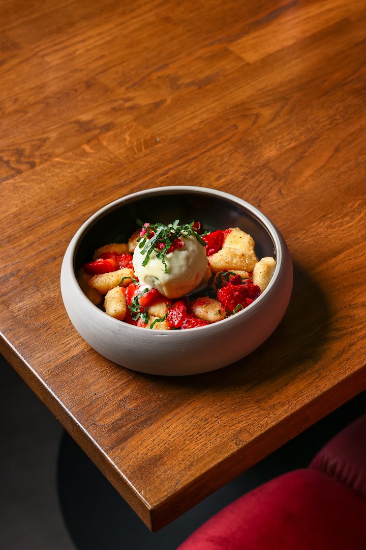 Starlet: professional, high-quality food photography