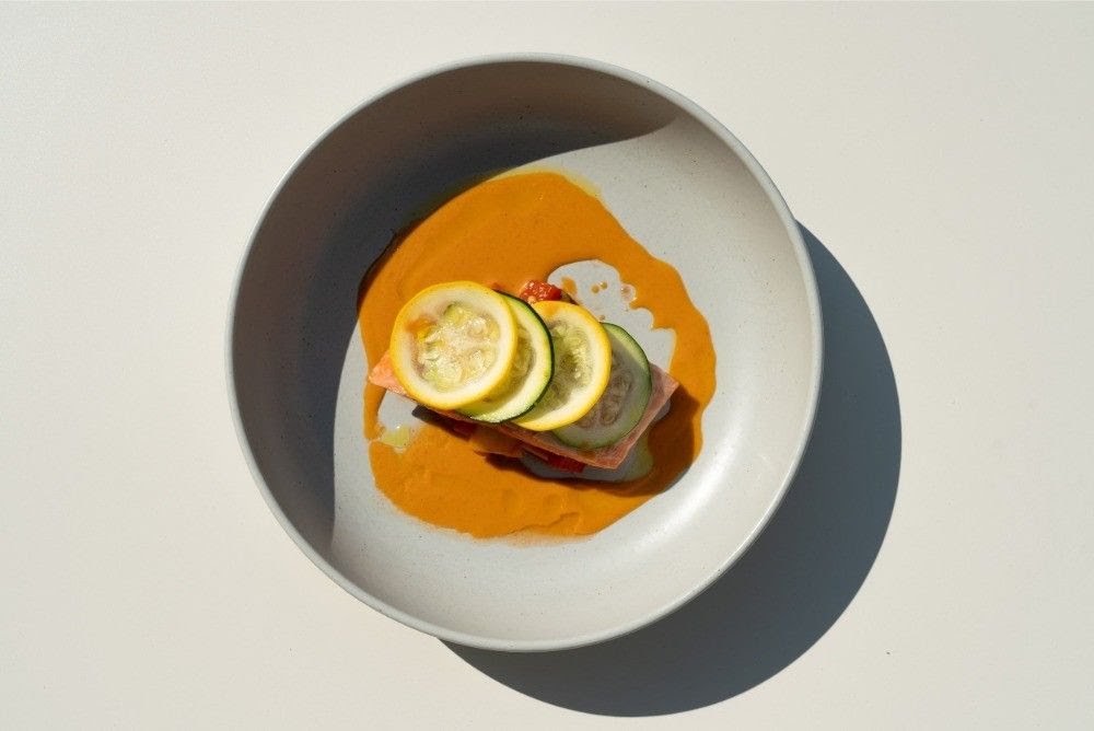WIN wine bar & shop: high quality professional food photography