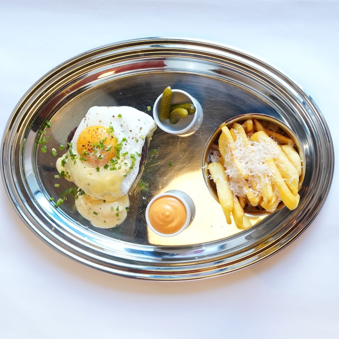 Between Bistro & Cocktail Bar: appetizing, high-quality food photography