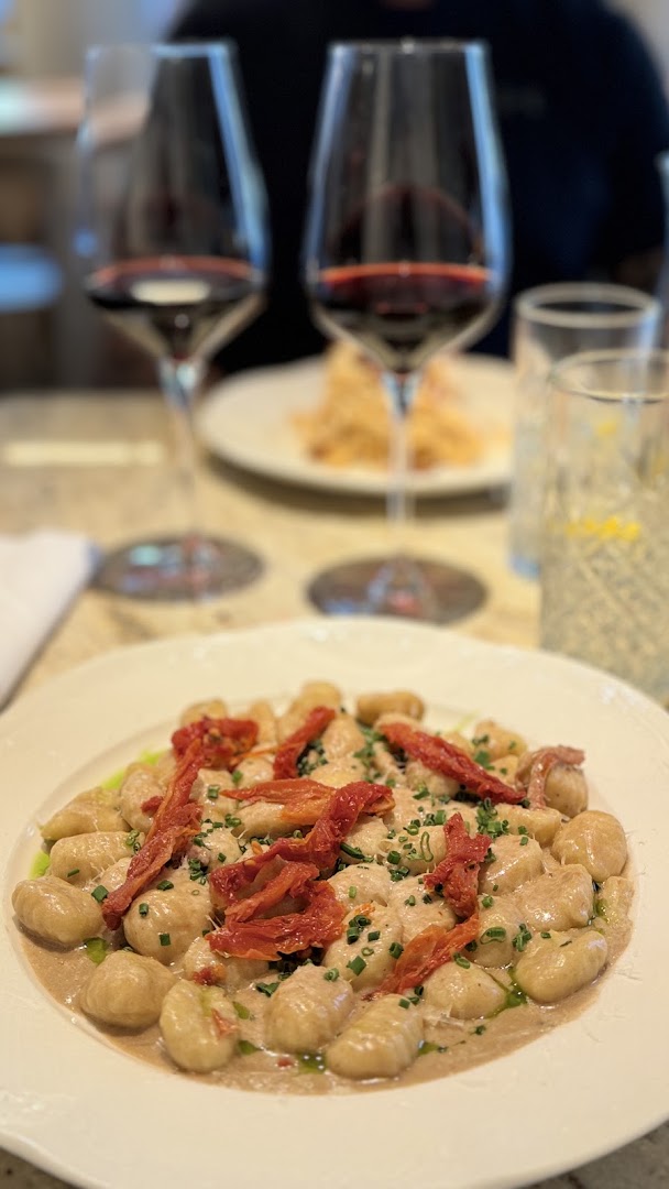 Ragu Pracownia Makaronu: appetizing food and drink photography