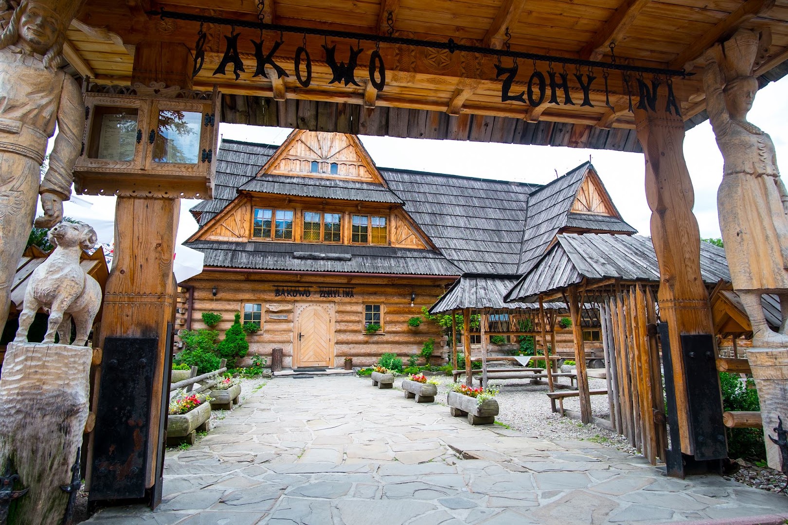 Bąkowo Zohylina Niźnio: high quality exterior venue shot