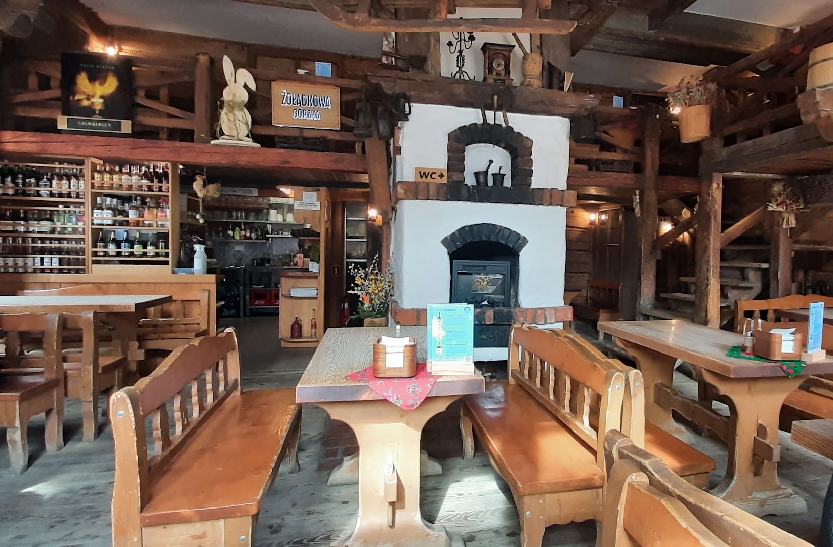 Karczma Zapiecek: clear, inviting restaurant interior shot