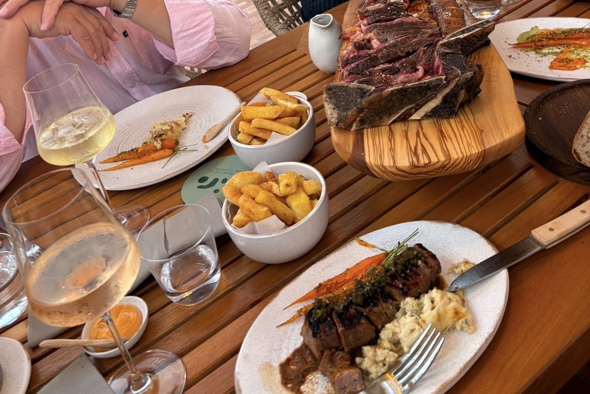 Ciro: appetizing food and dining atmosphere