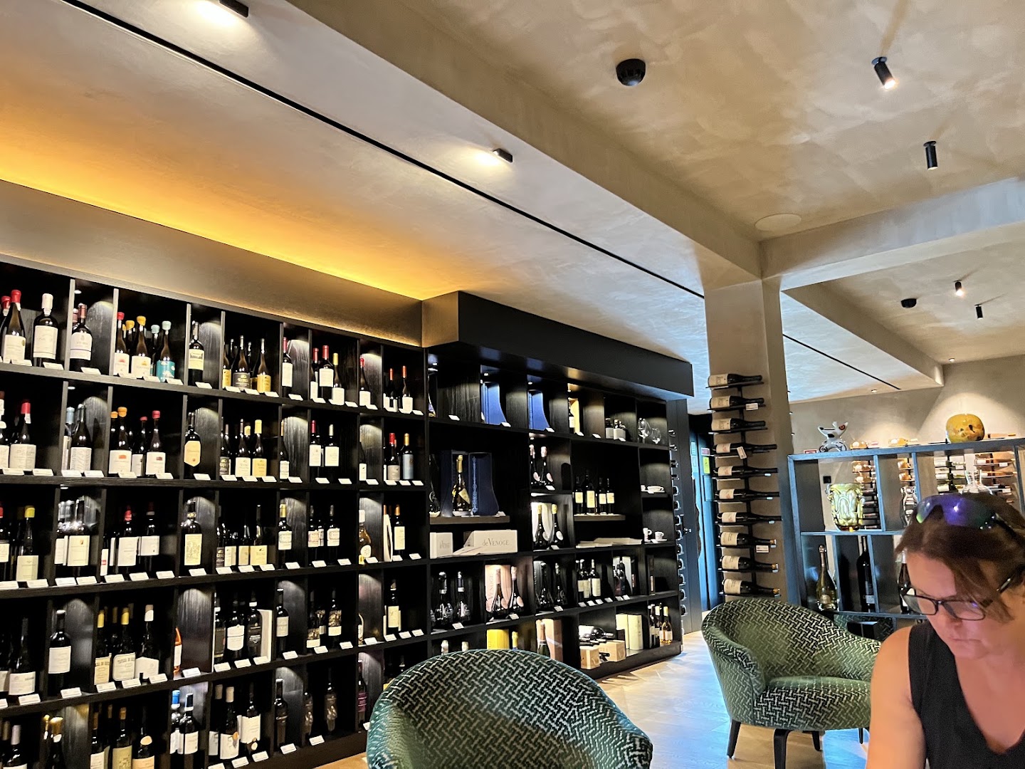 Palatial: professional interior shot of venue