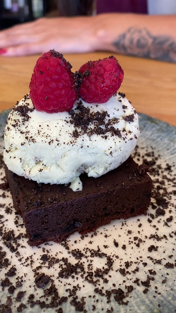 Nem Mais Nem Menos: appetizing photo of restaurant dessert