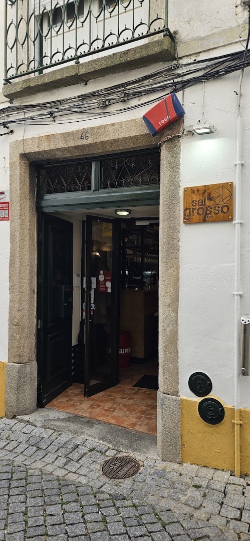 Sal Grosso: clear photo of restaurant entrance
