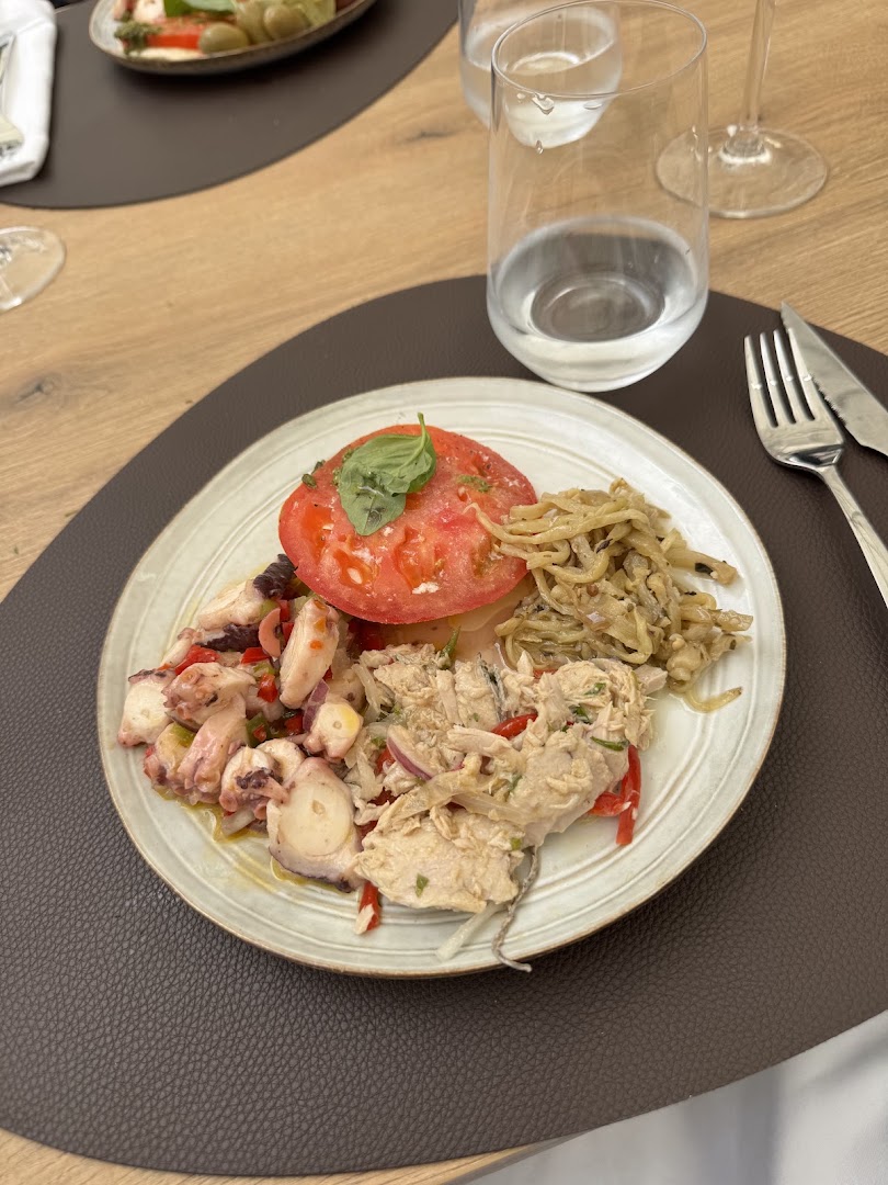Lucca Italian Cuisine: appetizing, high-quality food photography