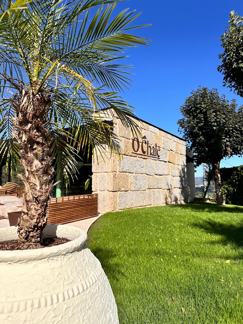 O Chalé: attractive exterior shot of venue